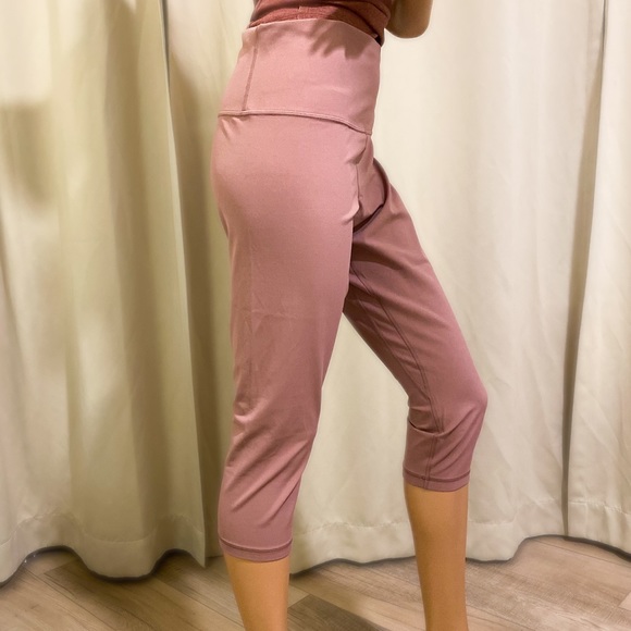 New lululemon Align HR Crop 21" $88 size 16 - Picture 3 of 8
